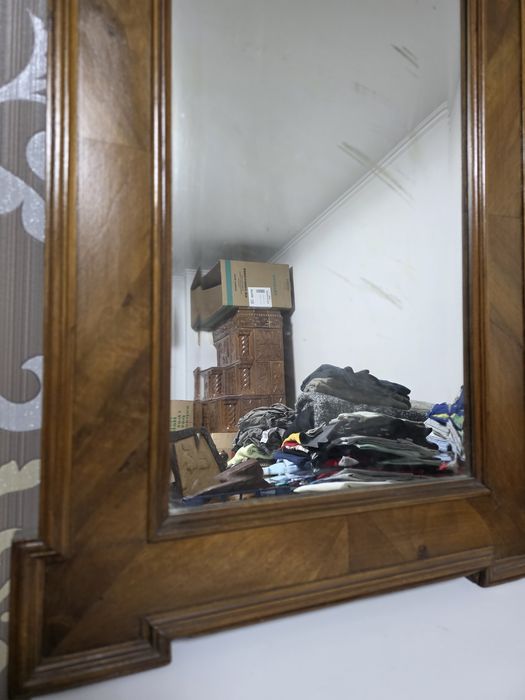 Oglindă din cristal cu rama din lemn