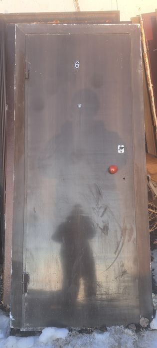 Продам Двери б/у