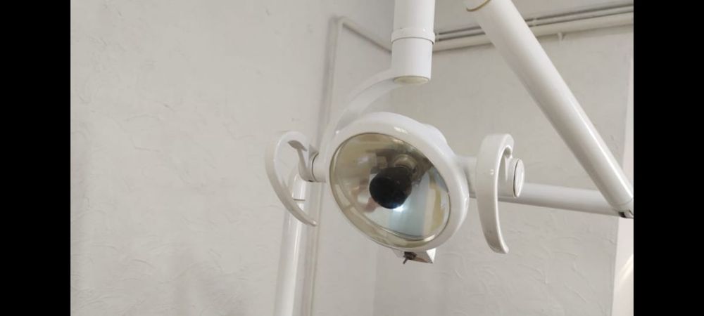 Стоматологическое кресло