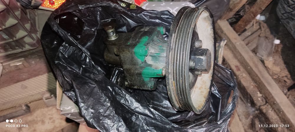 Гур со шкивом Ауди А6 с4