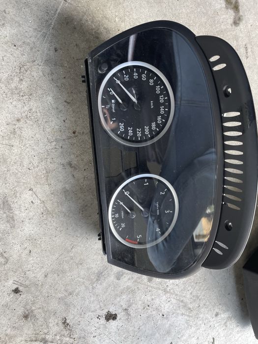 Ceasuri bord BMW e60 e61 e63 e64 cutie automata / kilometraj diesel