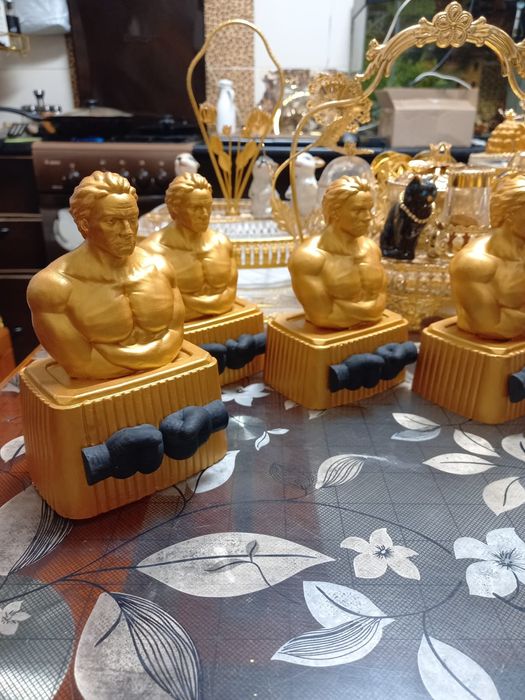 Подарки родным,друзьям.