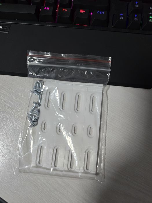 Set suporti numar slim alb/negru