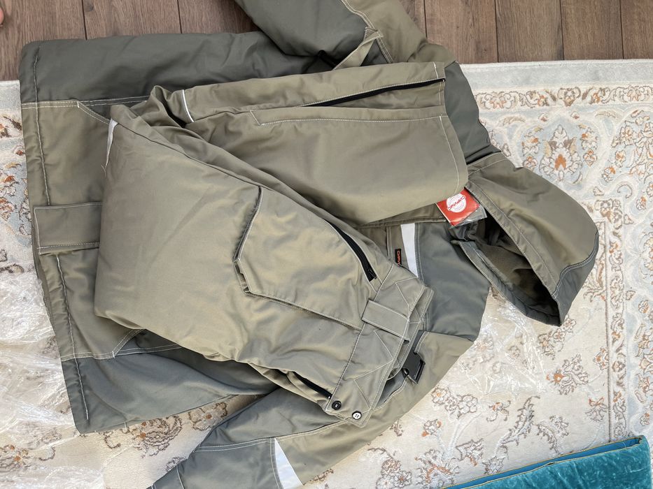 Продам зимнюю спецодежду