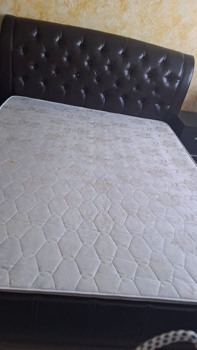 Продам спальный гарнитур