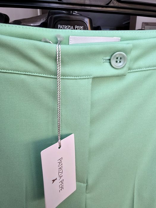 Зелен панталон Patrizia Pepe, тип цигара, размер 40/S,ново с етикет!