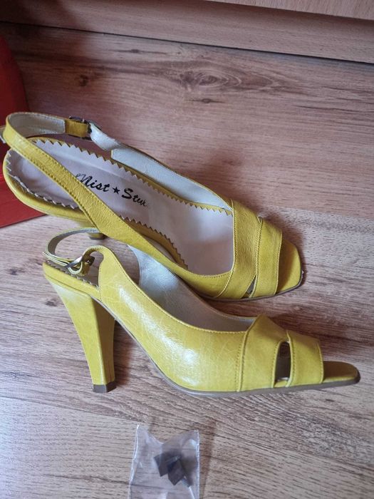 Sandale de dama - din piele, galben