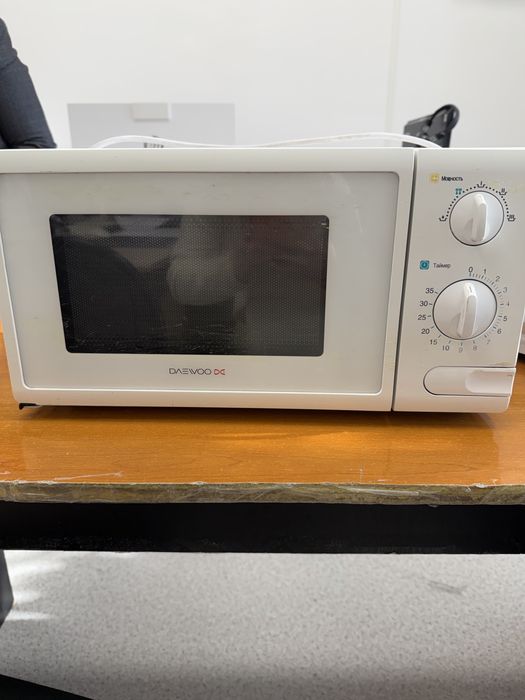 Продам микроволновую печь