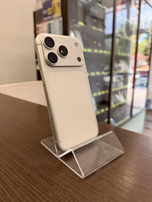 iPhone 17 Pro / 256GB / baterie 100% / Garantie 12 luni