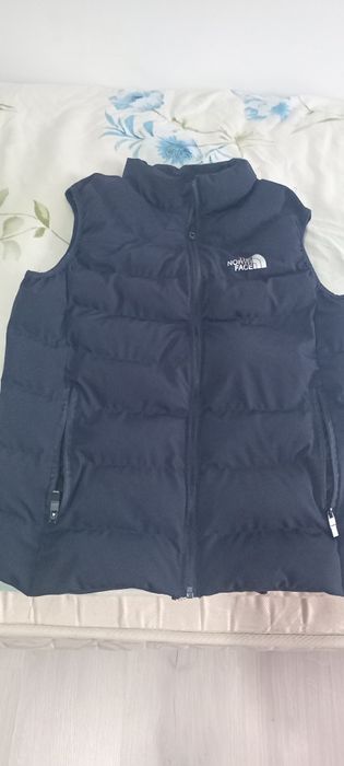 Продам безрукавку на синтипоне