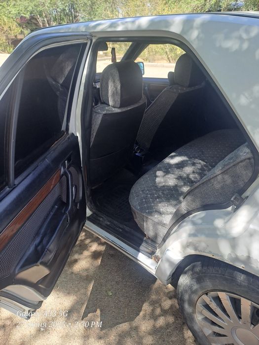 Мерседес 190  механик 1992