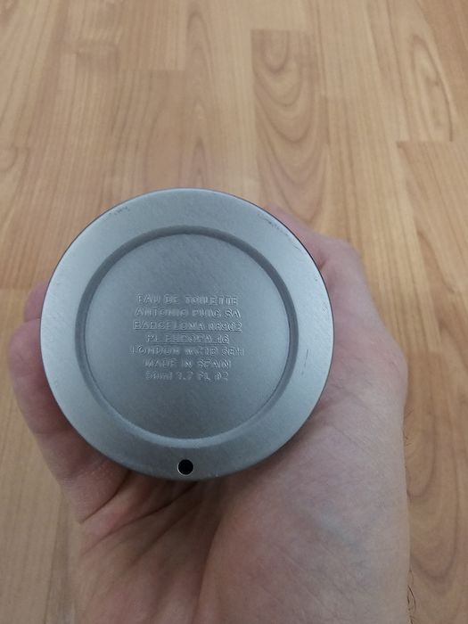 Парфюм Carolina Herrera 212 men