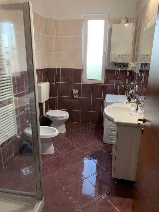 Тристаен апартамент в кв Хаджи Димитър