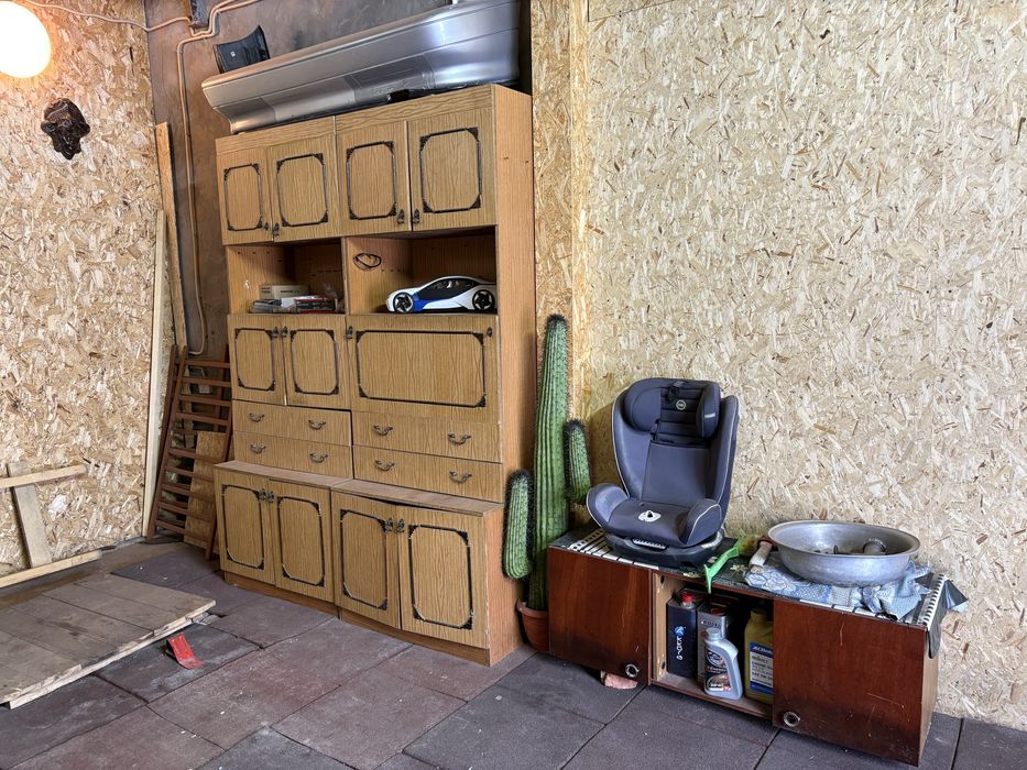 Просторный Гараж за Геммой