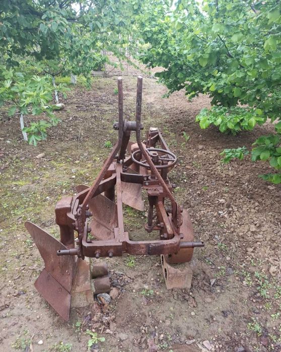 Плуг 5 х 25 масивна и здрава конструкция