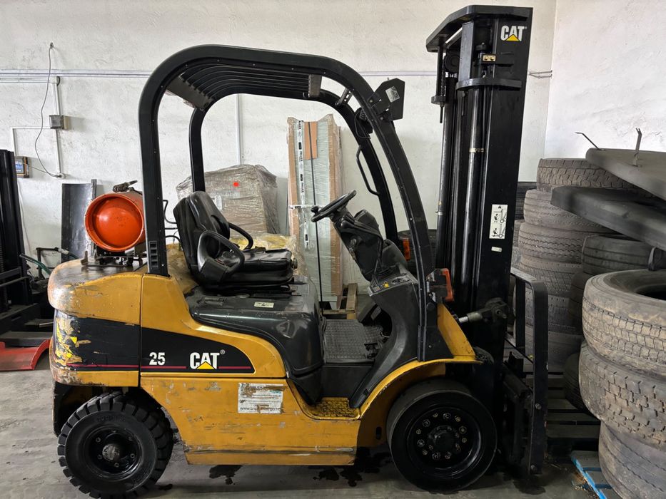 Vand Motostivuitor, Stivuitor Gas Caterpillar 2.5t