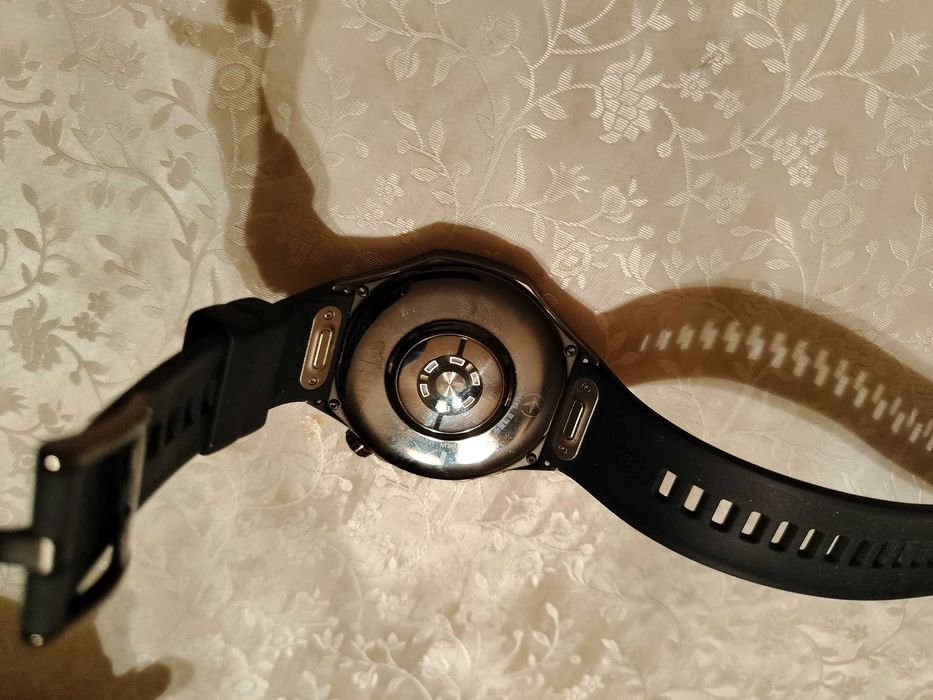 Срочно продам часы