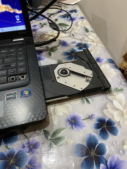 Ноутбук Compaq срочно