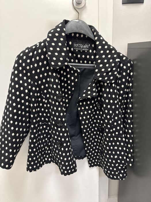 Сака различни модели и материи. Всички по 10 лв.