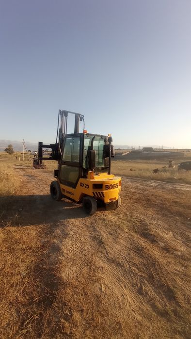 Срочна продам вилочны погрузчик  БОСС