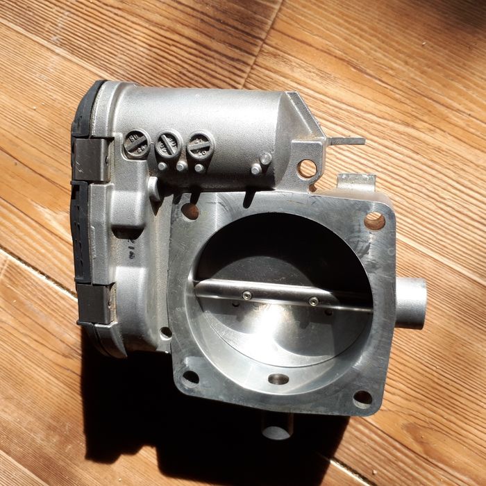 Дроссельная заслонка