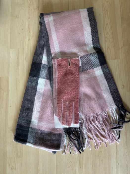 Шал и ръкавици