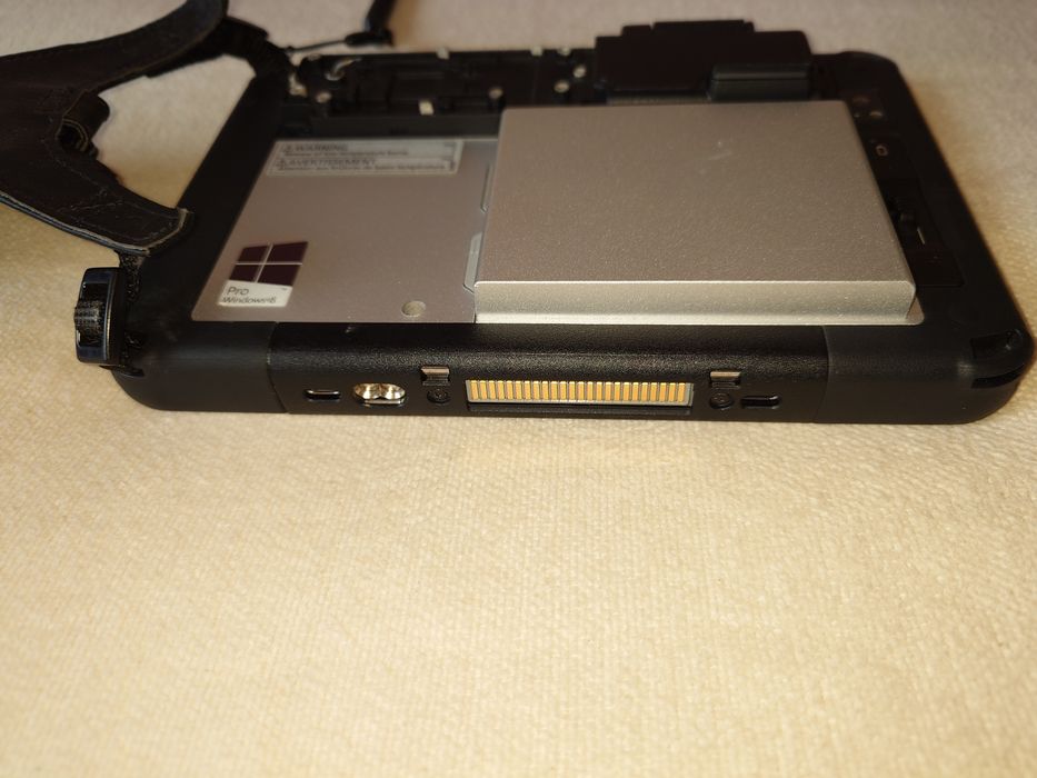 Tableta Panasonic FZ-M1 pentru diagnoza auto