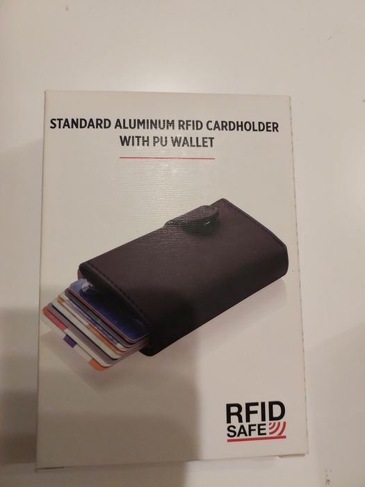 Портфейл картодържач