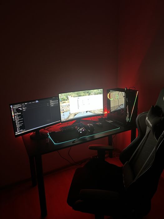 Setup Gaming Complet – PC + 2 Monitoare + Periferice + Birou + Scaun