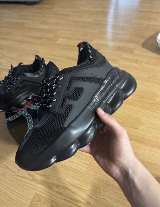 Versace chain reaction