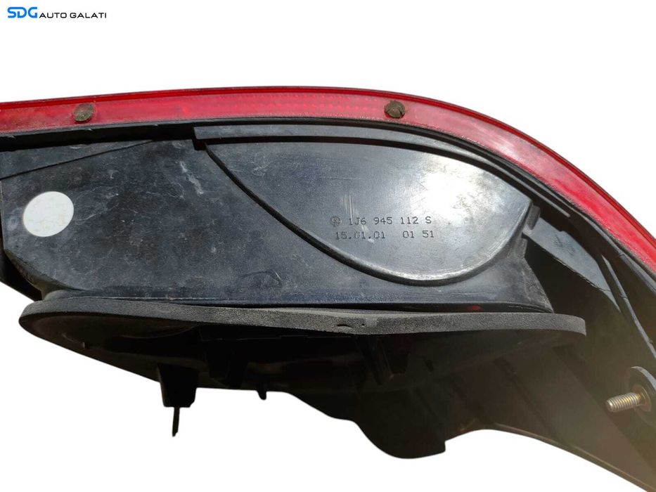Stop Lampa Tripla Dreapta Volkswagen Golf 4 Hatchback Scurt 1998 - 2005 Cod 1J6945112S [LR0618]