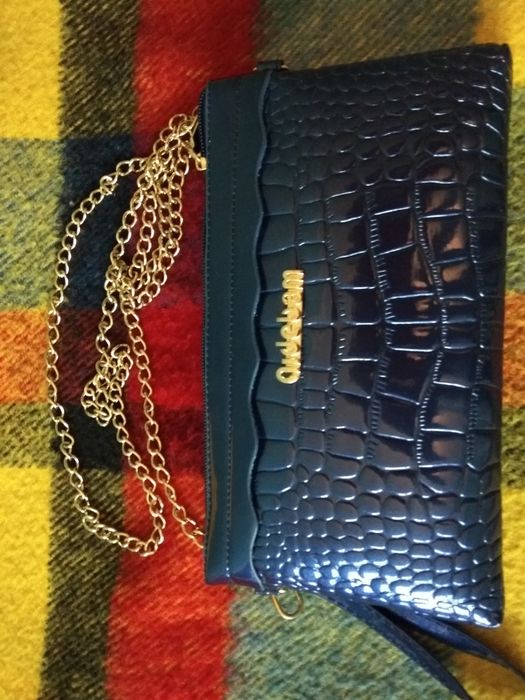 Продается клатч.