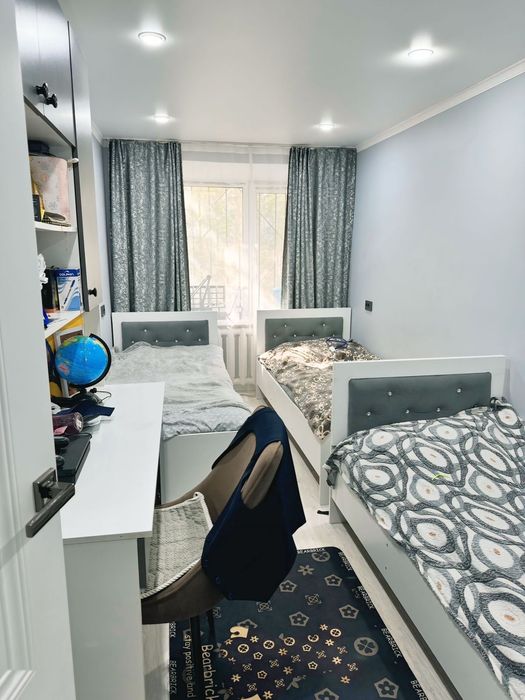 Продаётся 3-х ком квартиру на 3 мкр 7 дом