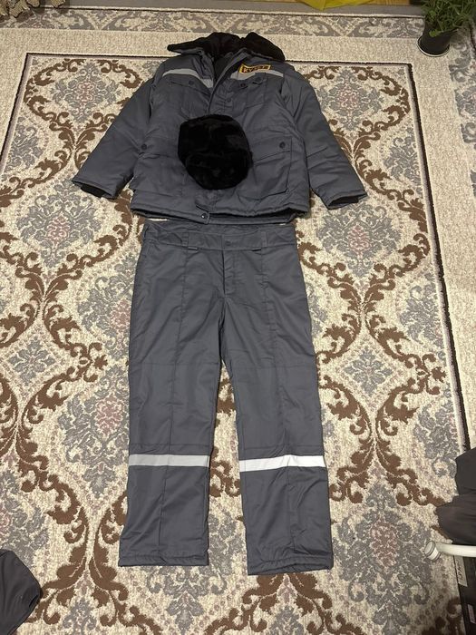 зимняя форма охранника бушлат с утеплителем и штаны ватные