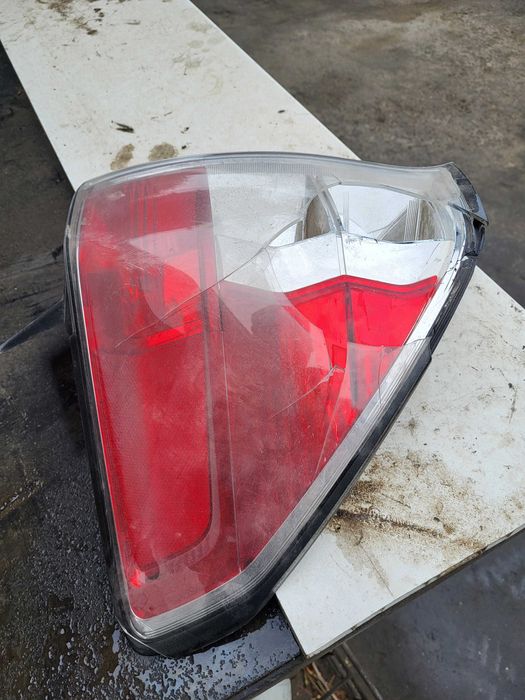 Фара задняя субару форестер