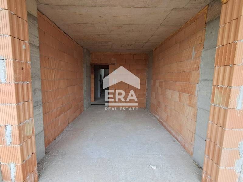 Двустаен, ексклузивен, южен апартамент за продажба, в новострояща се с
