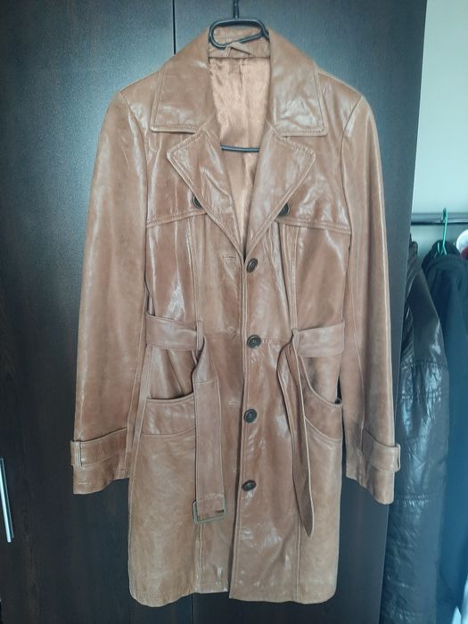 Тренчкот естествена кожа S размер,нова цена 50лв.
