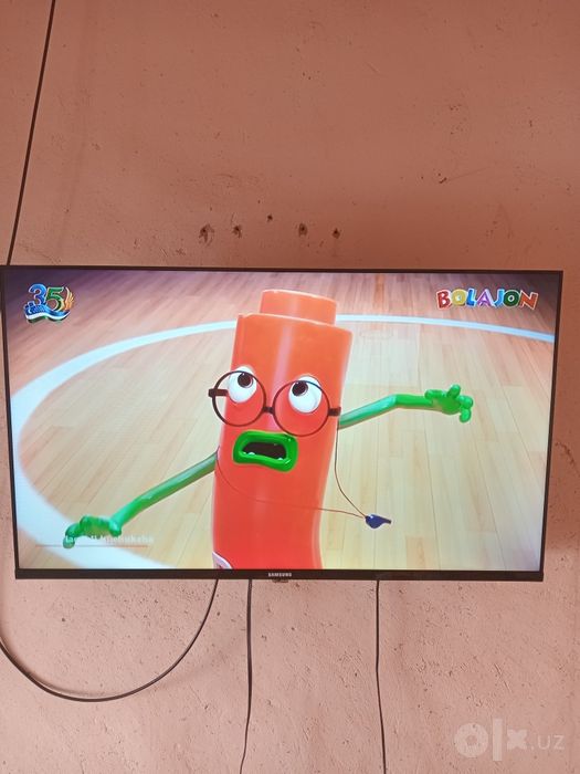 Televizor Samsung Smart 43 talik