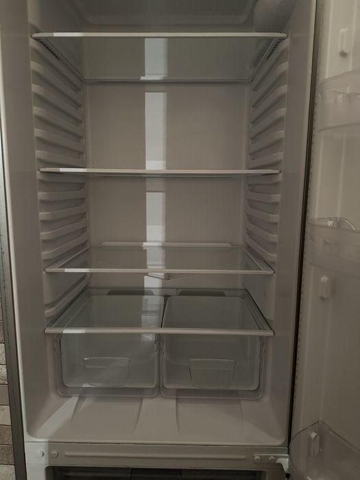 Продам Холодильник б/у - Холодильники Караганда на Olx