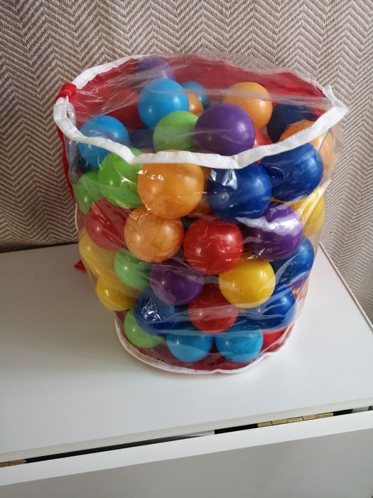 Продам шарики в сухой бассейн