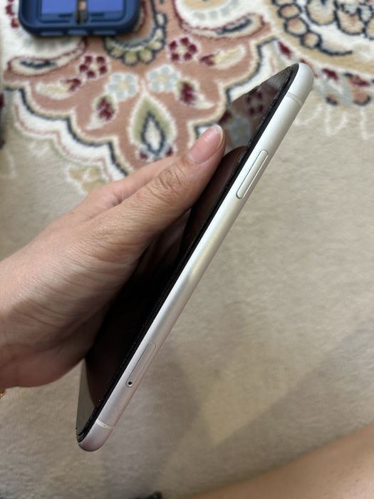 Сотовый телефон айфон XR