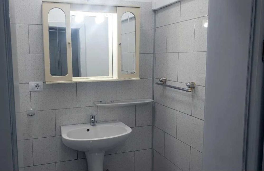 Vand/inchiriez spatiu comercial zona ultracentrala Rm.Valcea