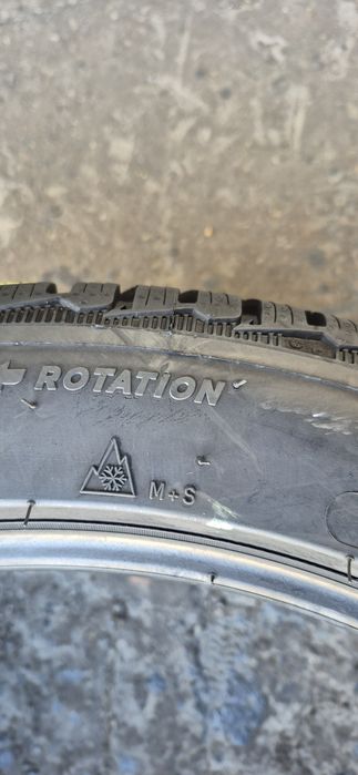 4 anvelope iarna Michelin 265/40/20.Pretul este pe bucata.