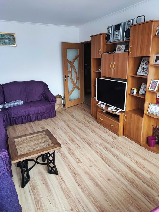 Închiriez apartament 3 camere Apusului, militari