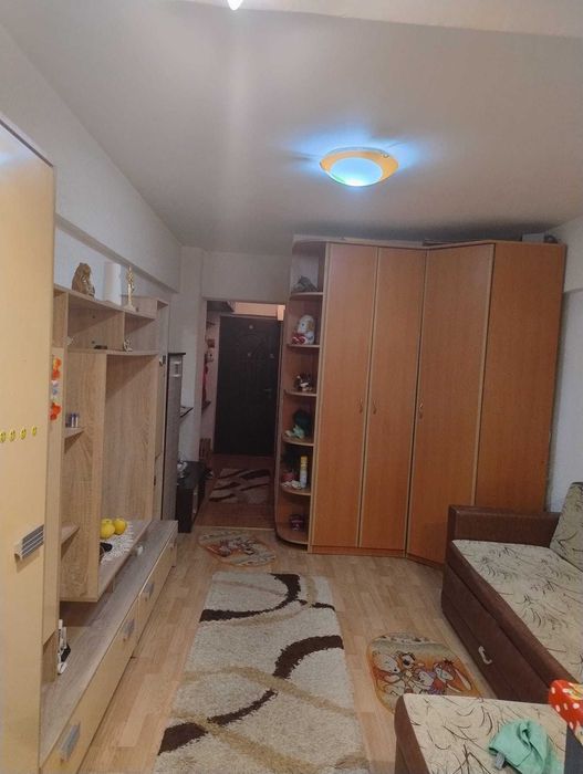 Închiriez garsonieră/36 mp/1300 lei/sos.Andronache 201 A,sector 2, București,tel.0766357417