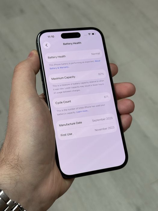 iPhone 15 / 128 GB / Baterie 82% / Negru / Zgariat / Perfect functional