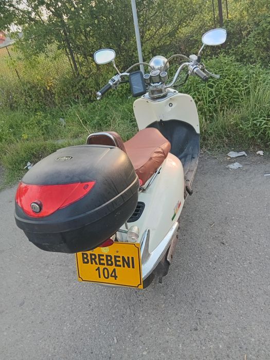 Scuter retro  limitat 25km