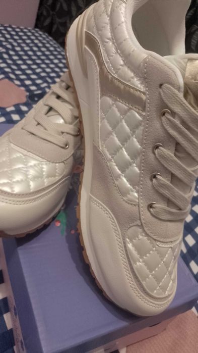 Маратонки 38номер