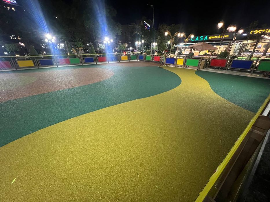 Bollalar oyingohi Yugurish yolagi uchun Quyma rezina .Rezinovy pokrita