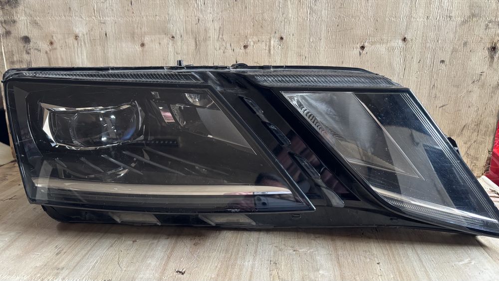 Фар за Skoda Octavia 3 led